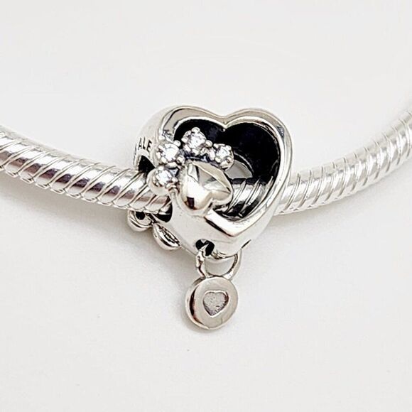 Pandora Sparkling Paw Print & Heart Charm - Picture 2 of 4